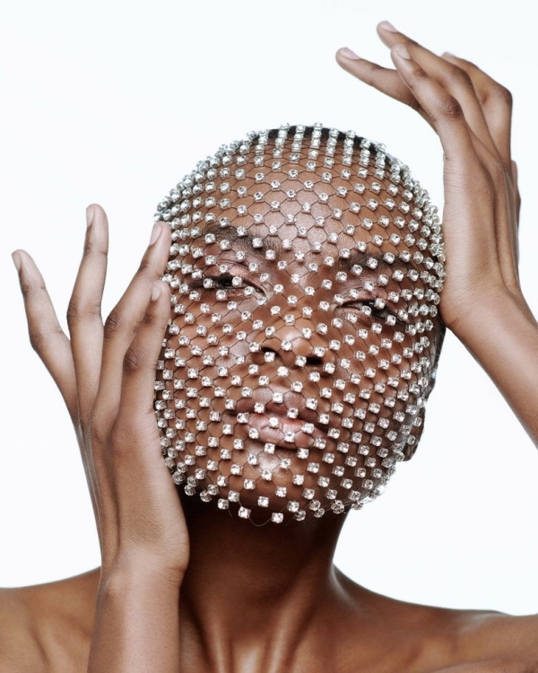 36 блестящих украшений на голову