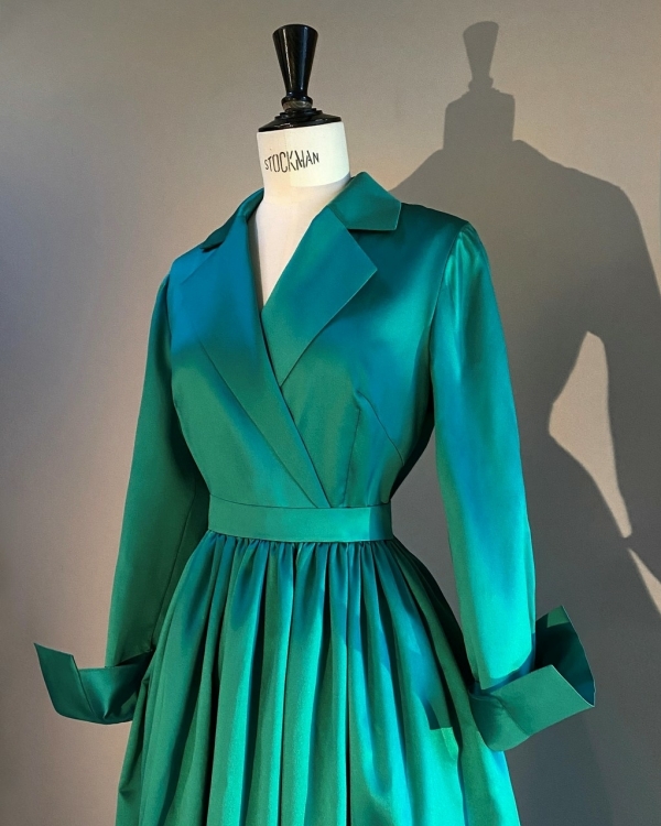 11 зимних нарядов для мамы жениха