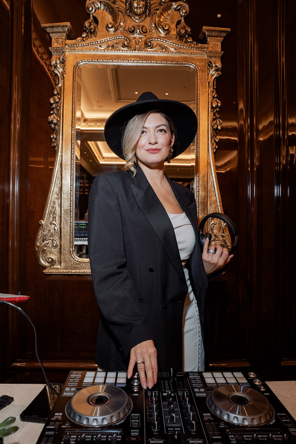 Диджеи Людмила Щербакова