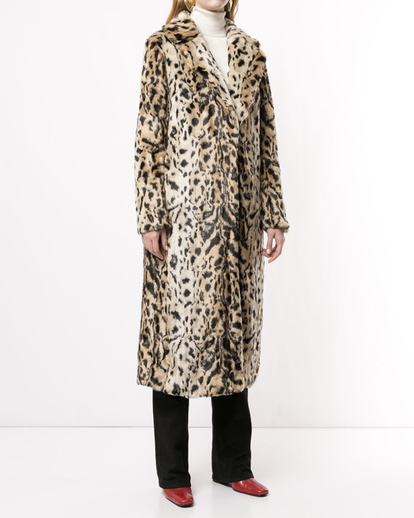 16 цветных шуб из экомеха