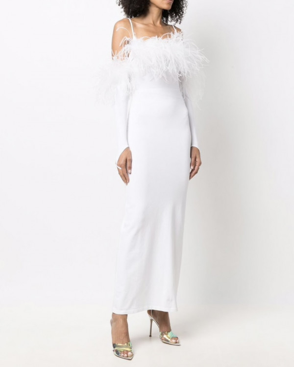 Акцент на перья: смелые образы для невесты