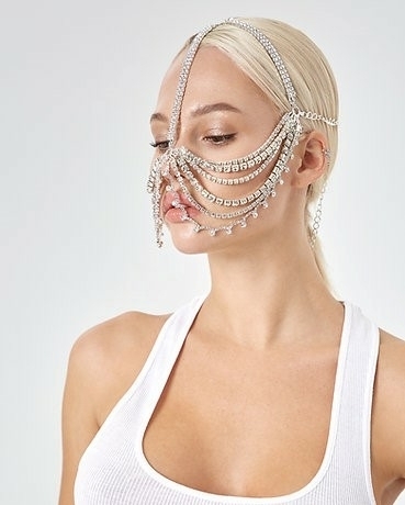 36 блестящих украшений на голову