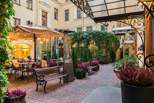 Где встретить Новый год: 17 отелей Санкт-Петербурга