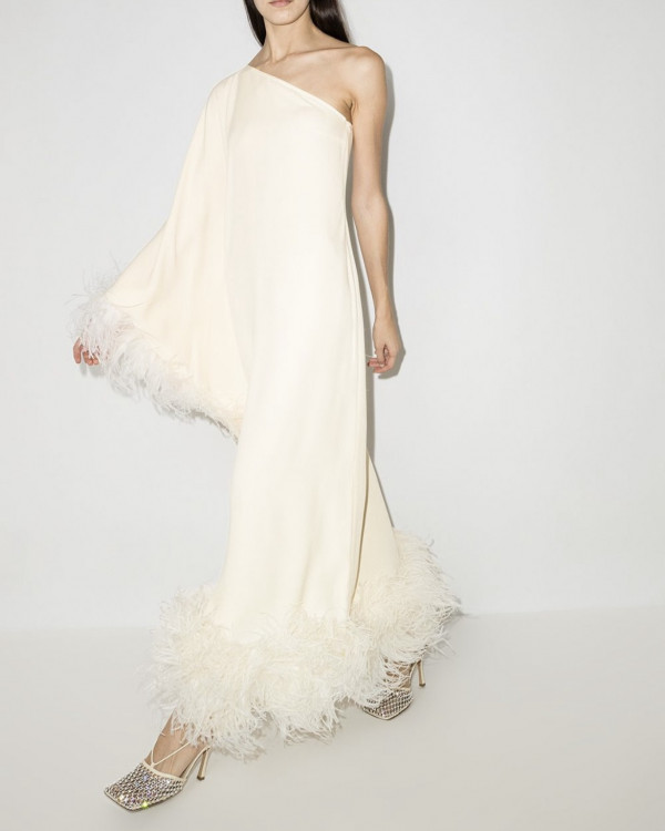 Акцент на перья: смелые образы для невесты