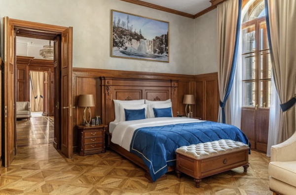 Где встретить Новый год: 17 отелей Санкт-Петербурга