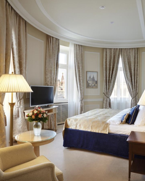 Где встретить Новый год: 18 отелей Москвы