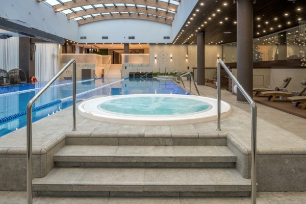 Где встретить Новый год: 17 отелей Санкт-Петербурга