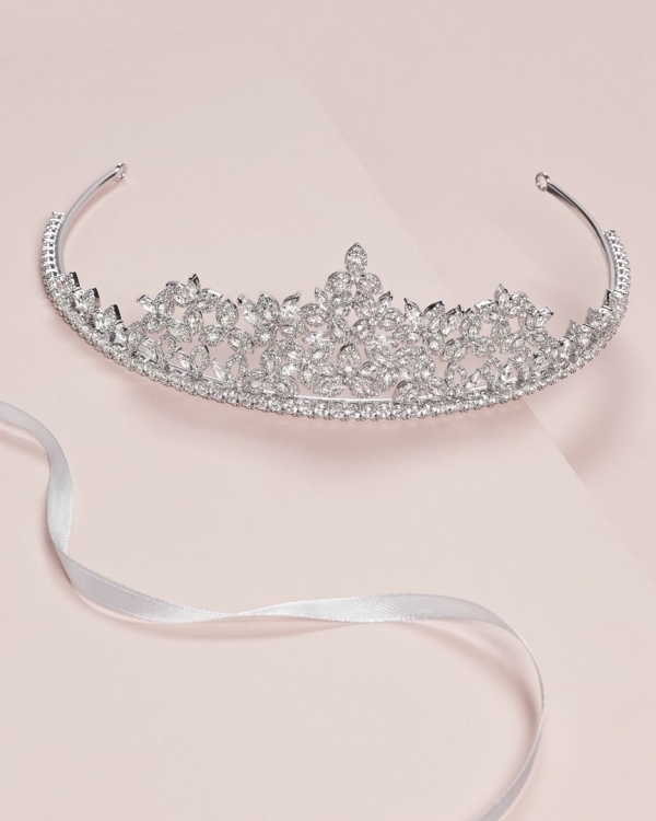 36 блестящих украшений на голову