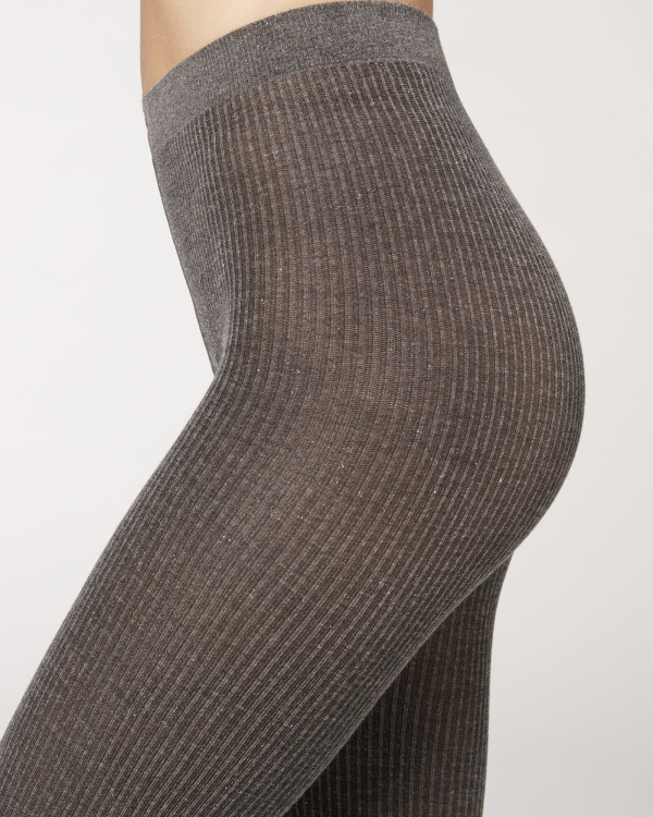 Какие акцентные колготки носить этой зимой