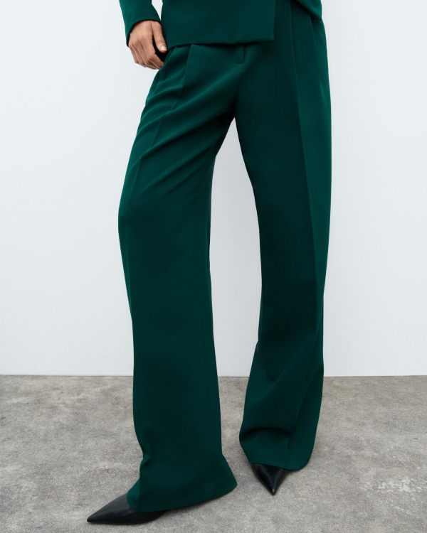 11 зимних нарядов для мамы жениха