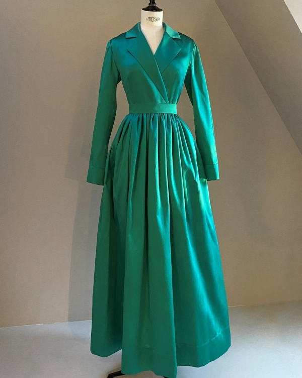 11 зимних нарядов для мамы жениха