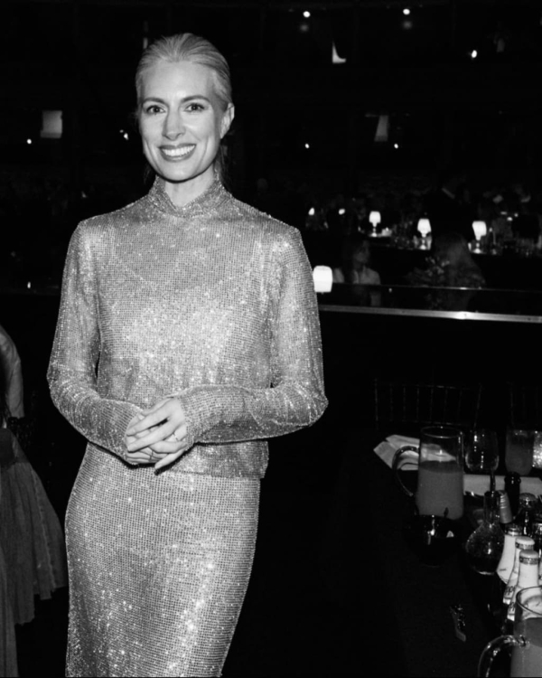 11 зимних нарядов для мамы жениха