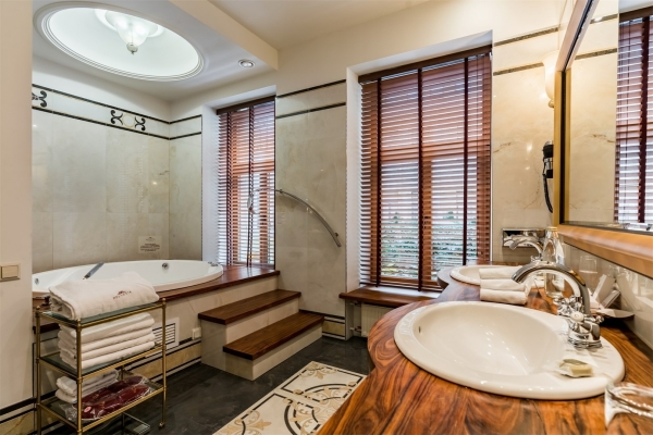 Где встретить Новый год: 17 отелей Санкт-Петербурга