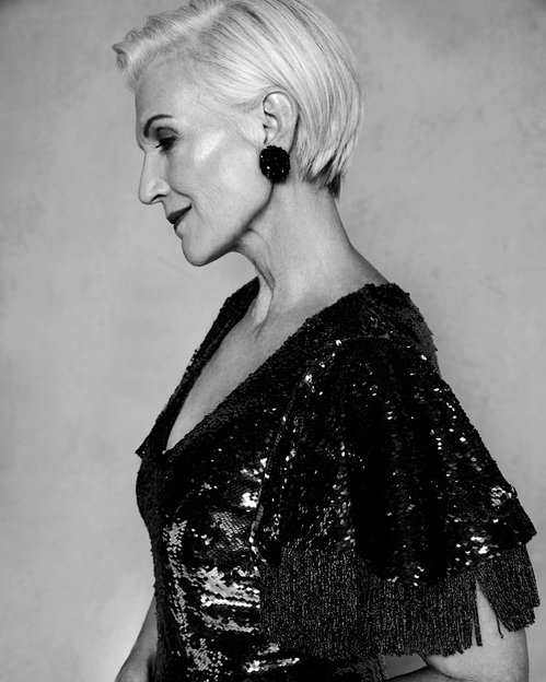 11 зимних нарядов для мамы невесты