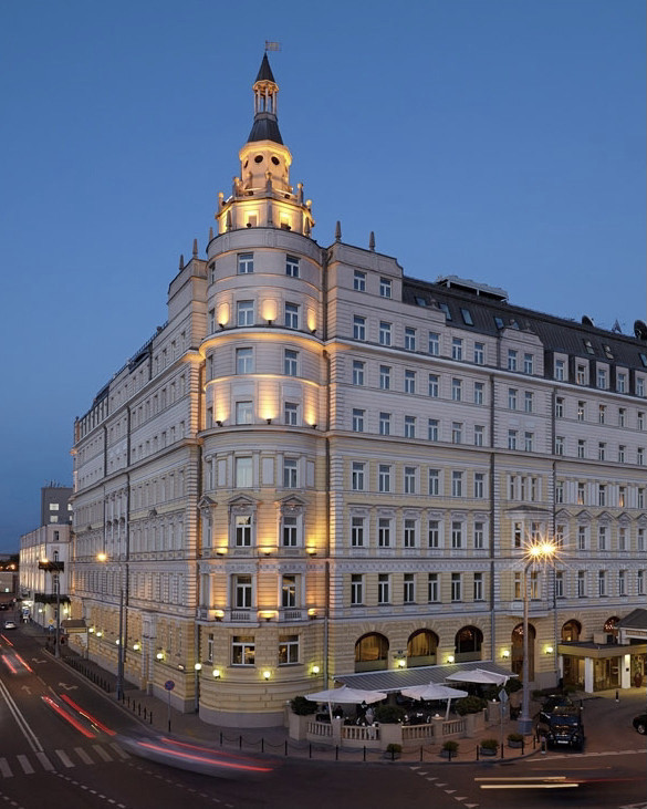 Новый год 2022 в отеле «Балчуг Кемпински