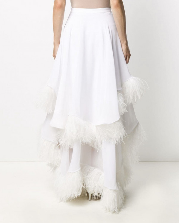 Акцент на перья: смелые образы для невесты