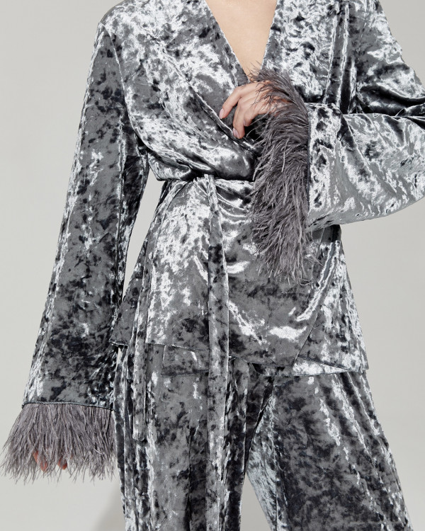 Акцент на перья: смелые образы для невесты