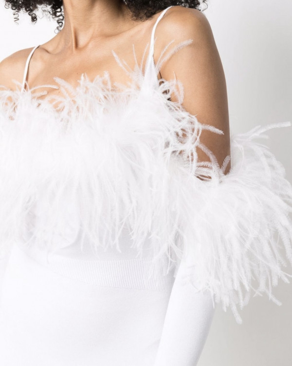 Акцент на перья: смелые образы для невесты