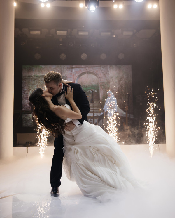 SvadBerry: свадьба c цветочным оформлением в нежных