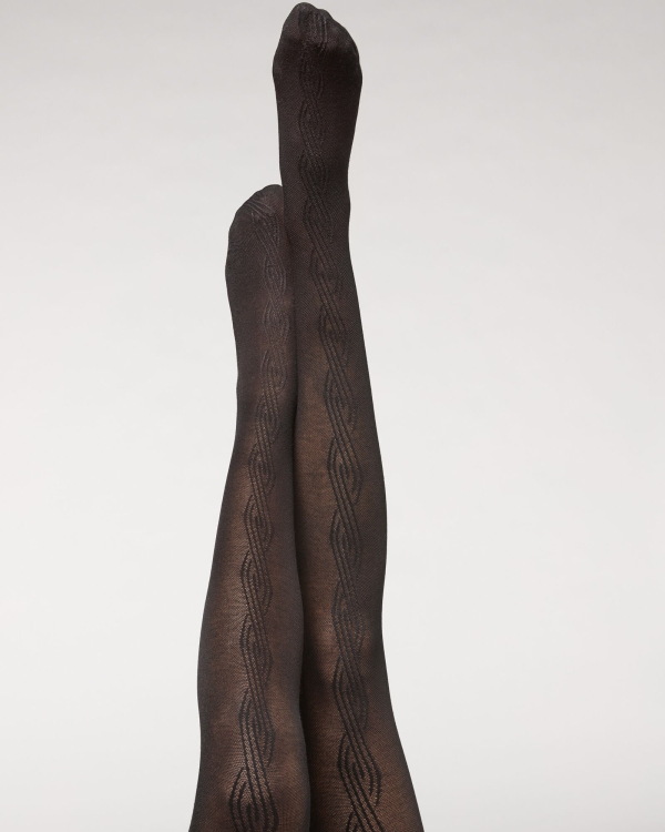 Какие акцентные колготки носить этой зимой