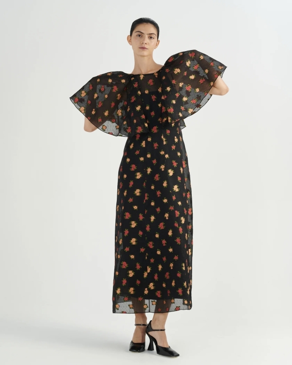 10 вечерних образов в стиле Уэнсдей Аддамс