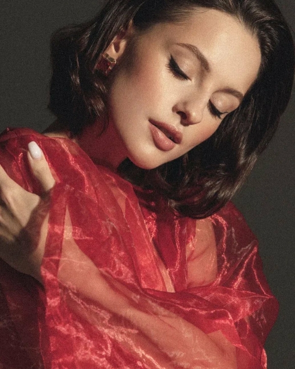 Все об актуальном макияже и укладке на