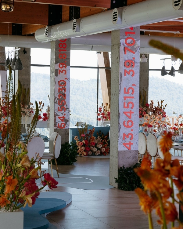 «Высота 829»: свадьба с яркой концепцией в