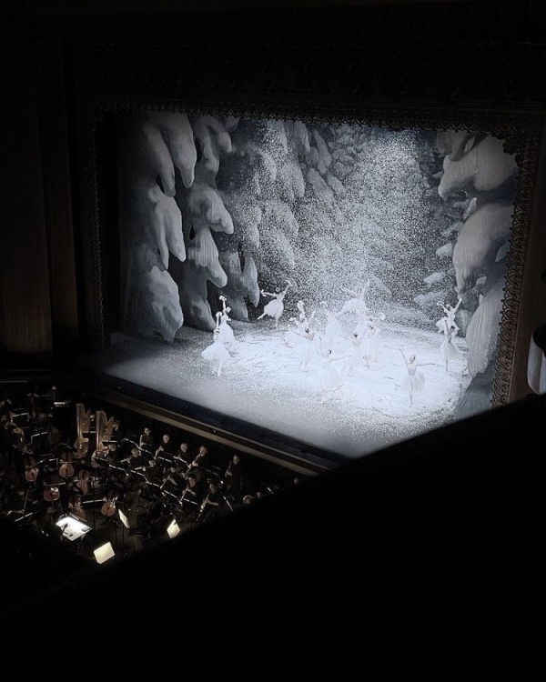 Как провести новогодние каникулы в Москве