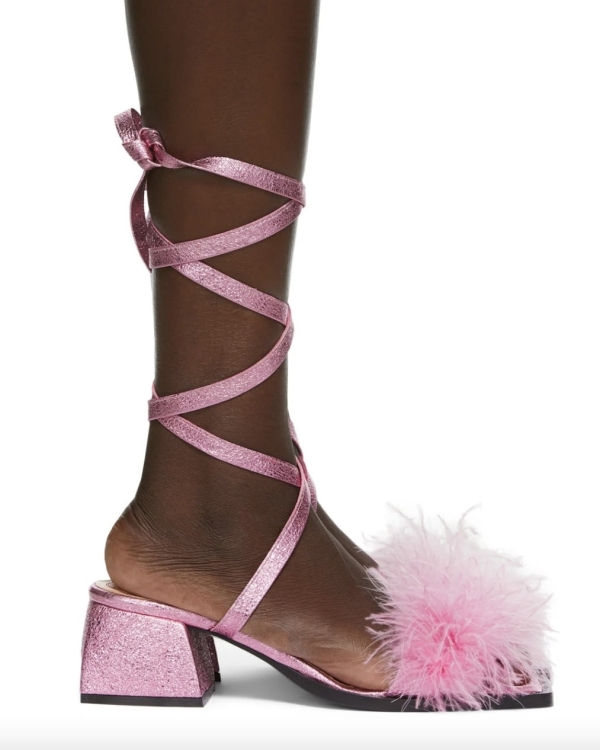 Подборка недели: блестящая обувь для образа невесты