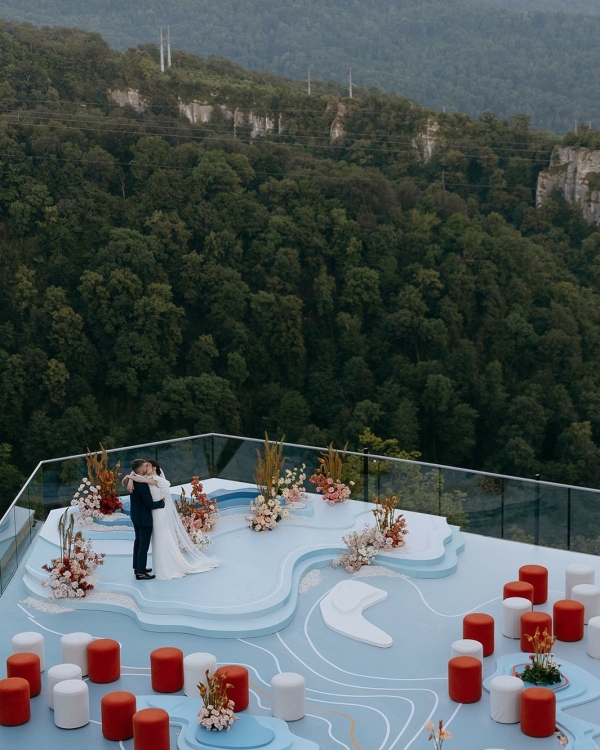 «Высота 829»: свадьба с яркой концепцией в