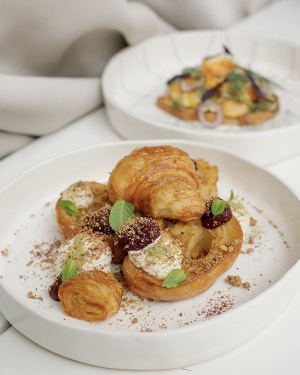 7 мест для новогоднего бранча в Москве