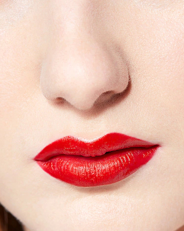 Просто блестяще: бьюти-средства для сияющего макияжа