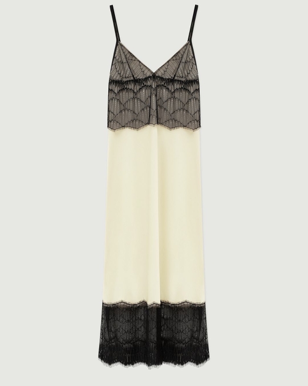 Подборка недели: пижамы, комбинации и халаты для