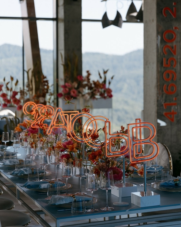 «Высота 829»: свадьба с яркой концепцией в