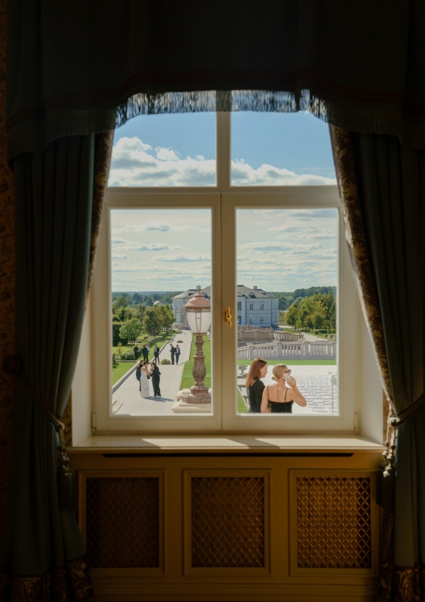 Эстетика Италии, декор из воздушных цветов и