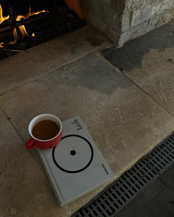 11 книг про отношения, которые стоит прочитать