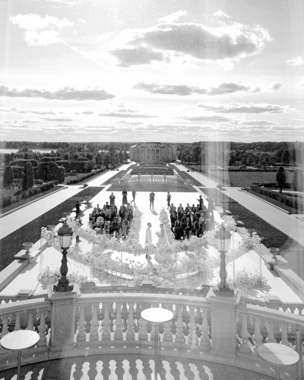 Эстетика Италии, декор из воздушных цветов и