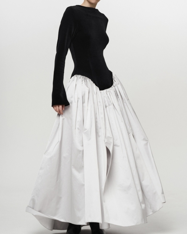 Платья-трансформеры, фантазийные детали и много блеска: что