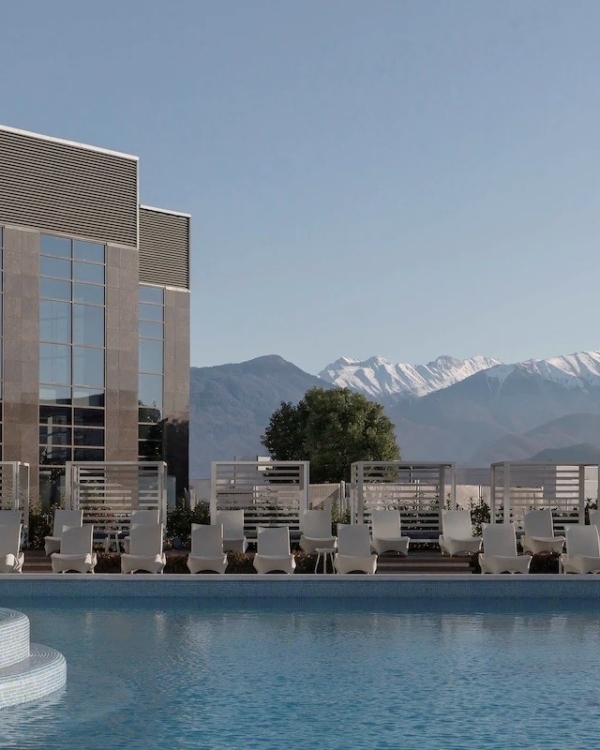 А что если провести новогодние каникулы в