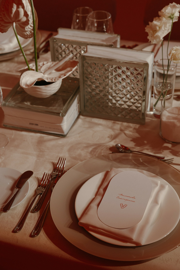 Интервью с невестой: о служебном романе, вдохновении