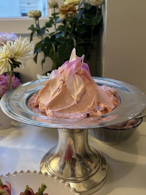 Peach Fuzz — цвет 2024 года по версии