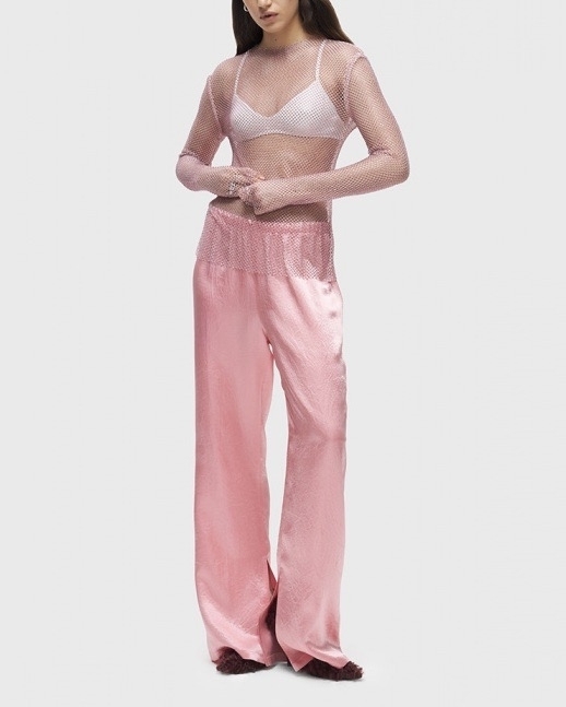 Платья-трансформеры, фантазийные детали и много блеска: что