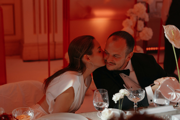 Интервью с невестой: о служебном романе, вдохновении