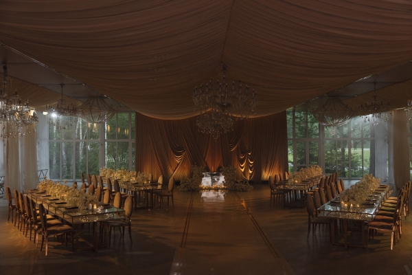 Дух современной классики, ткани в оформлении свадебного