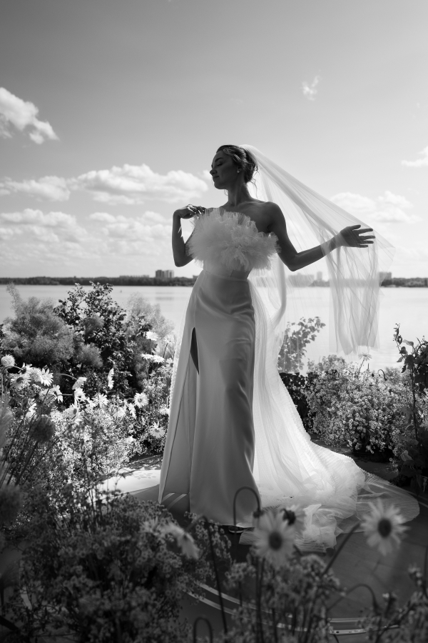 Привет, ромашки: церемония у воды, декор с