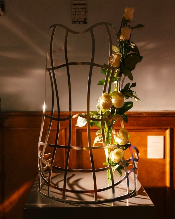 Дресс-код — сюрреализм? На балу у Sorelle