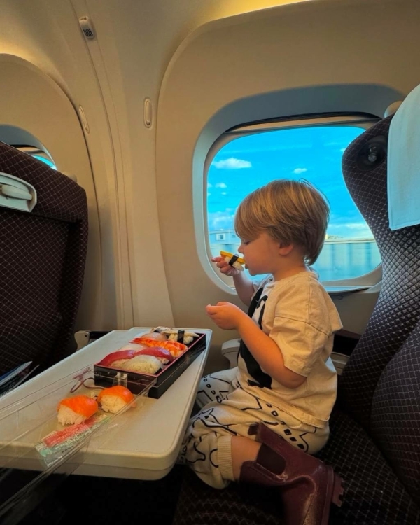 Редкие кадры: Эмили Ратаковски с подросшим сыном