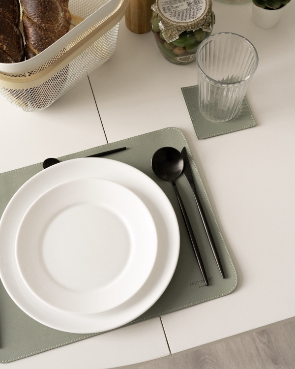 Цвет Нового года 2025 — зеленый. Выбираем декор