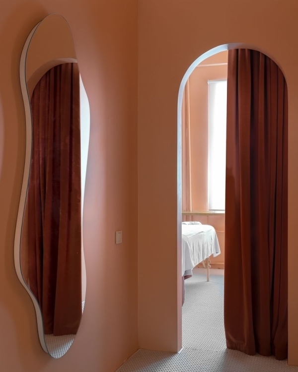 Едва знакомы: 20 новогодних подарков, которые придутся