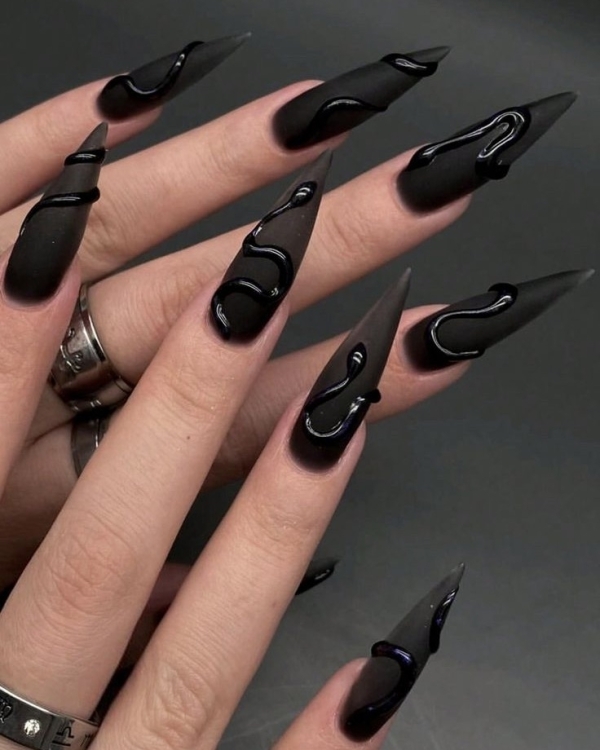 Маникюр на Новый год Зеленой Деревянной Змеи?